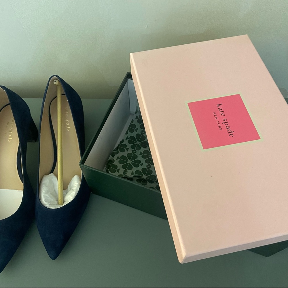Kate Spade navy pumps
